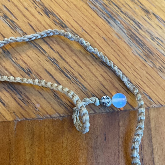 Flower shell necklace - Picture 3 of 3